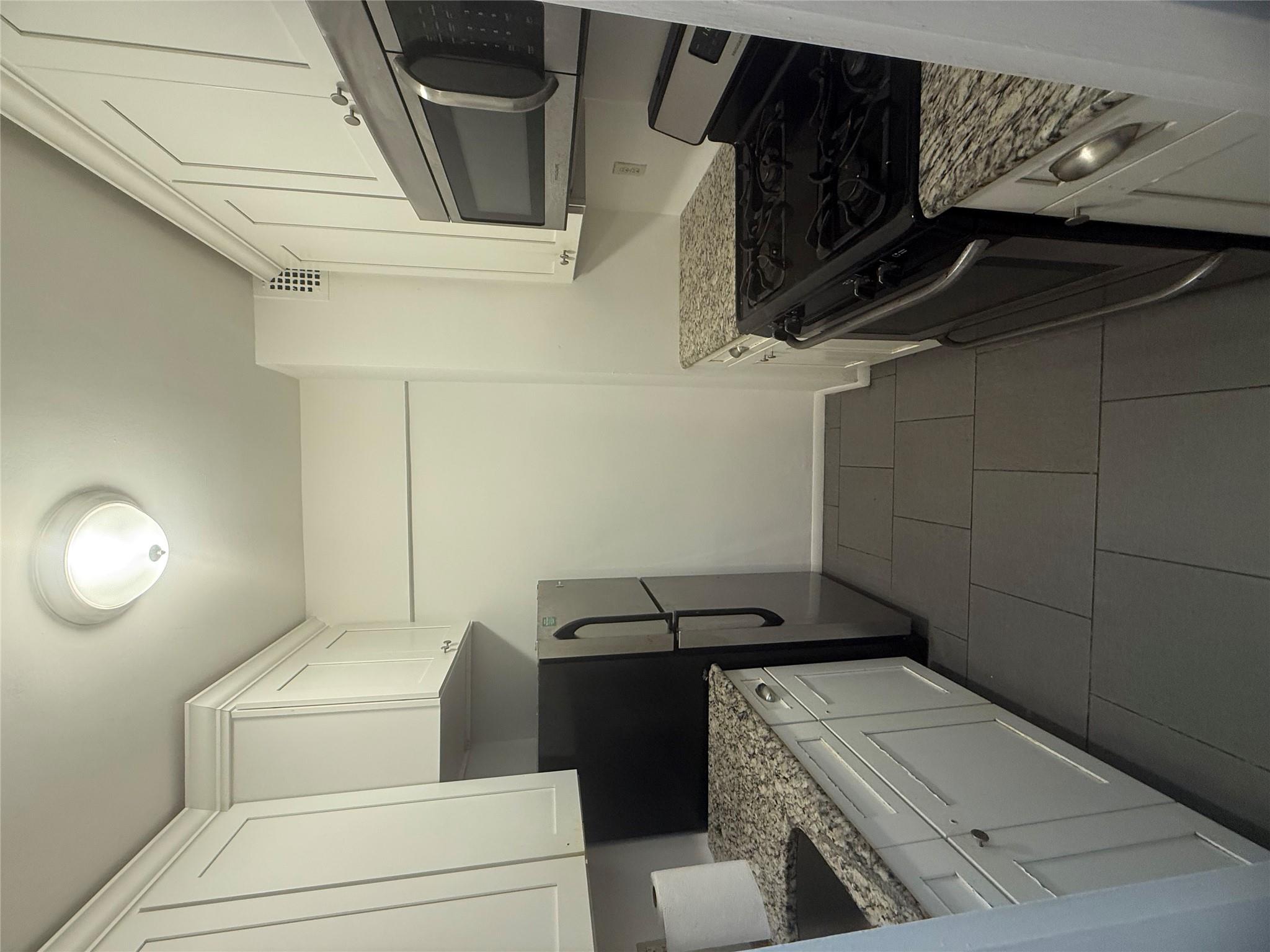 665 Thwaites Place 1X