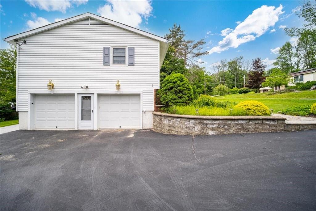 27 Bernstein Drive, Woodbourne, New York image 4