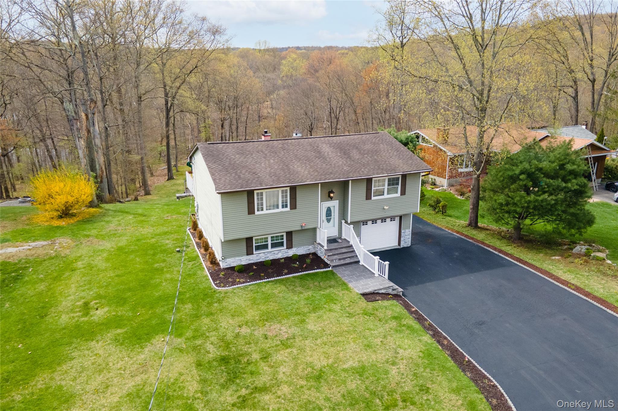 77 Kent Lake Avenue