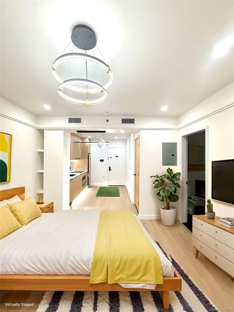 168 E 111th Street 2B New York (Manhattan) NY 10029