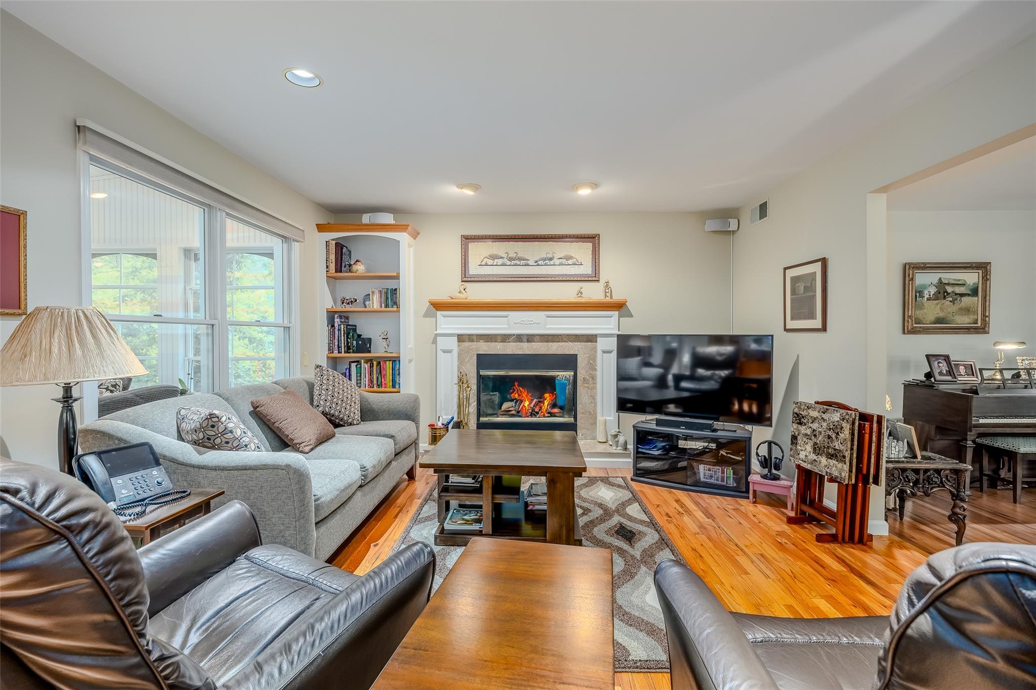 12 Nadworny Lane, Stony Brook, New York image 27
