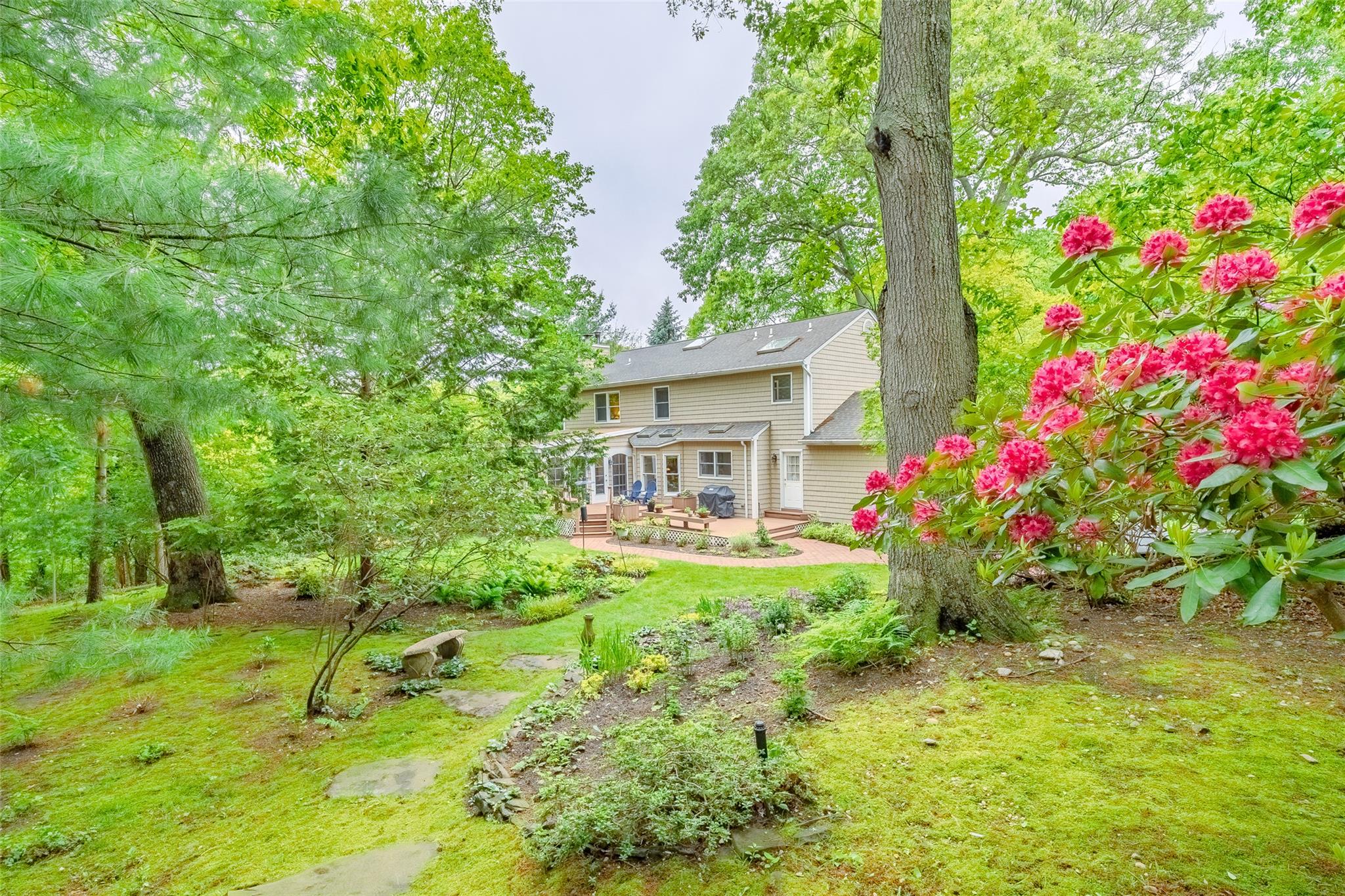 12 Nadworny Lane, Stony Brook, New York image 6