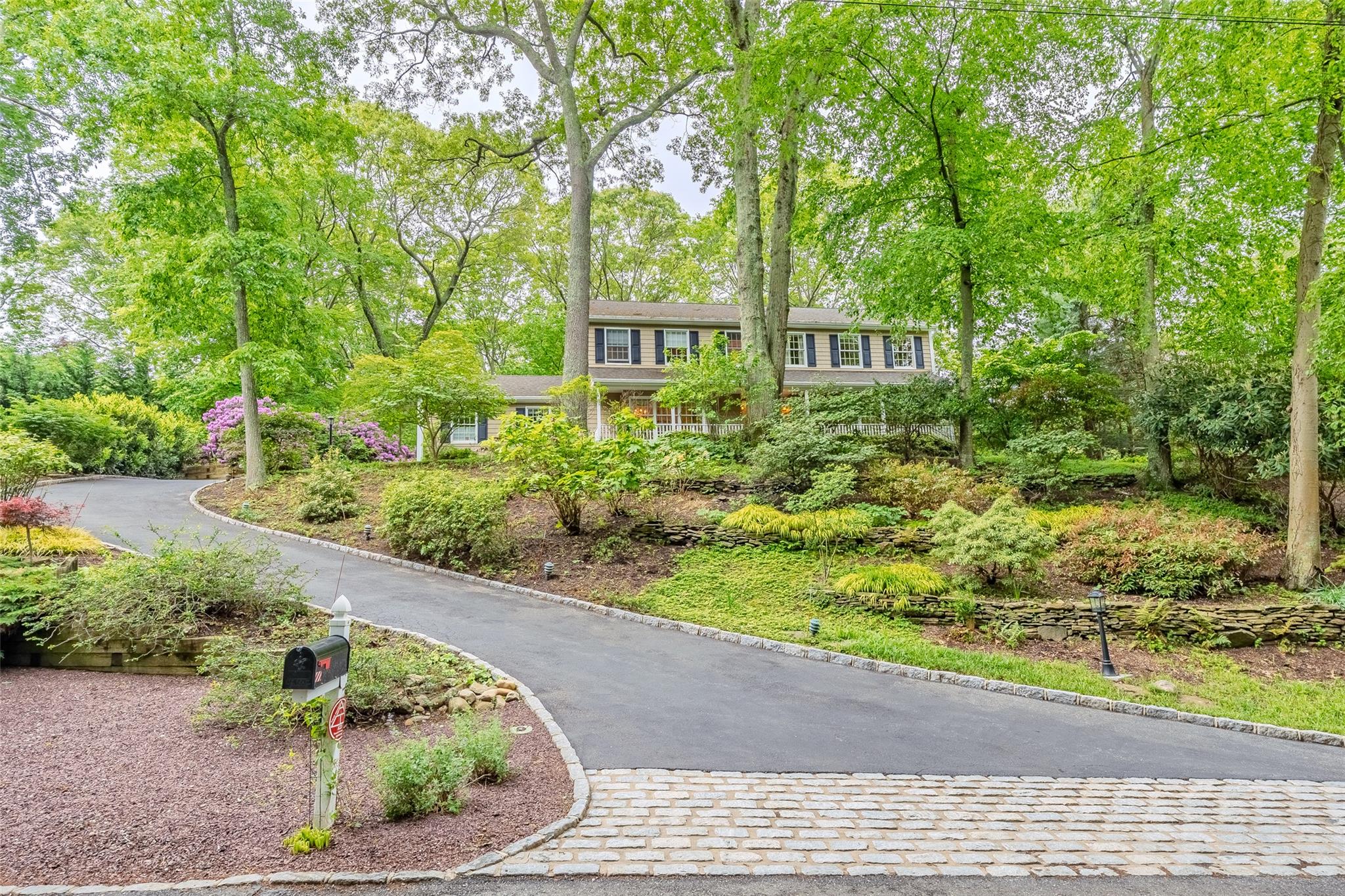 12 Nadworny Lane, Stony Brook, New York image 2