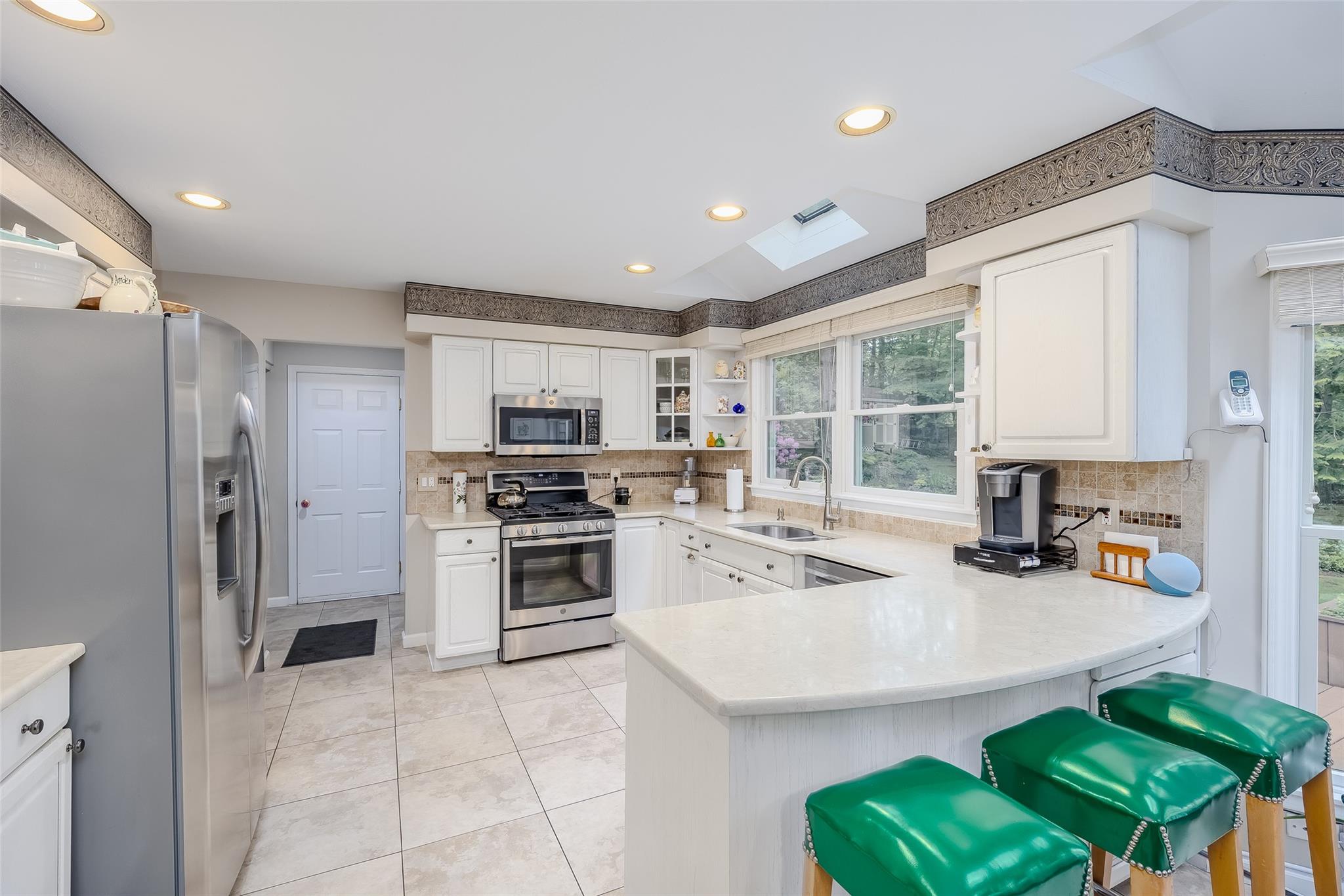 12 Nadworny Lane, Stony Brook, New York image 23