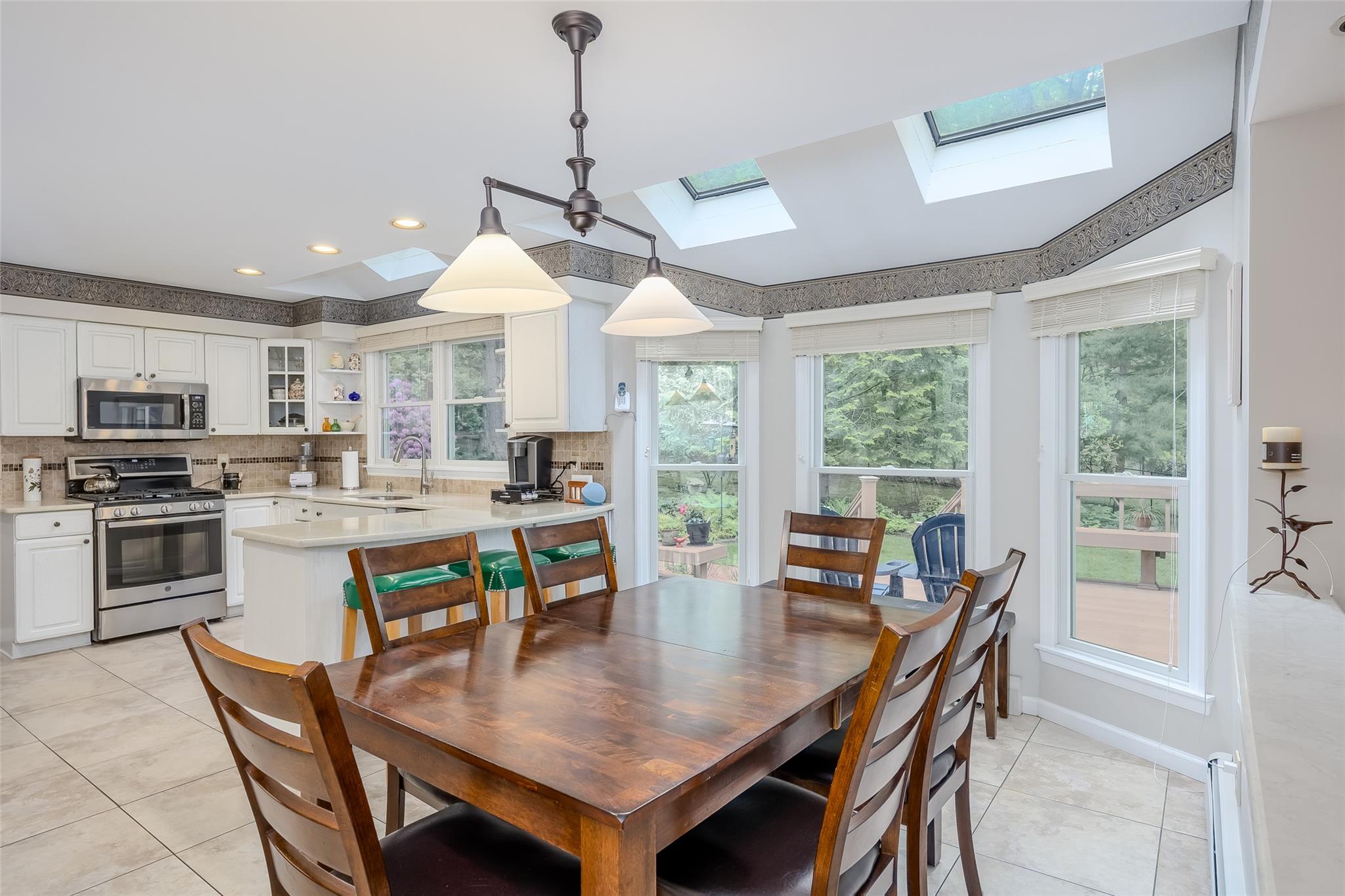 12 Nadworny Lane, Stony Brook, New York image 25