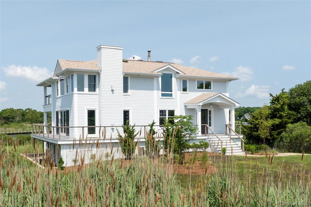 Photo of 7 Convent Lane, Center Moriches, NY 11934 (MLS # 991970)