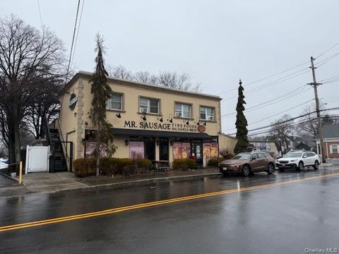 Photo of 3 Union Place #A, Huntington, NY 11743 (MLS # 968199)