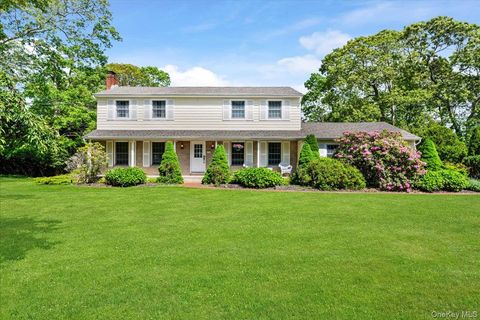 15 Oak Lane Hampton Bays NY 11946