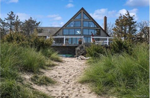Homes For Rent - 171 Harbor Beach Road<br/> Mount Sinai, NY 11766