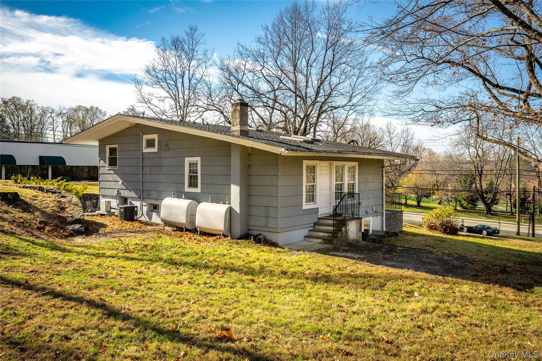 320 N Highland Avenue