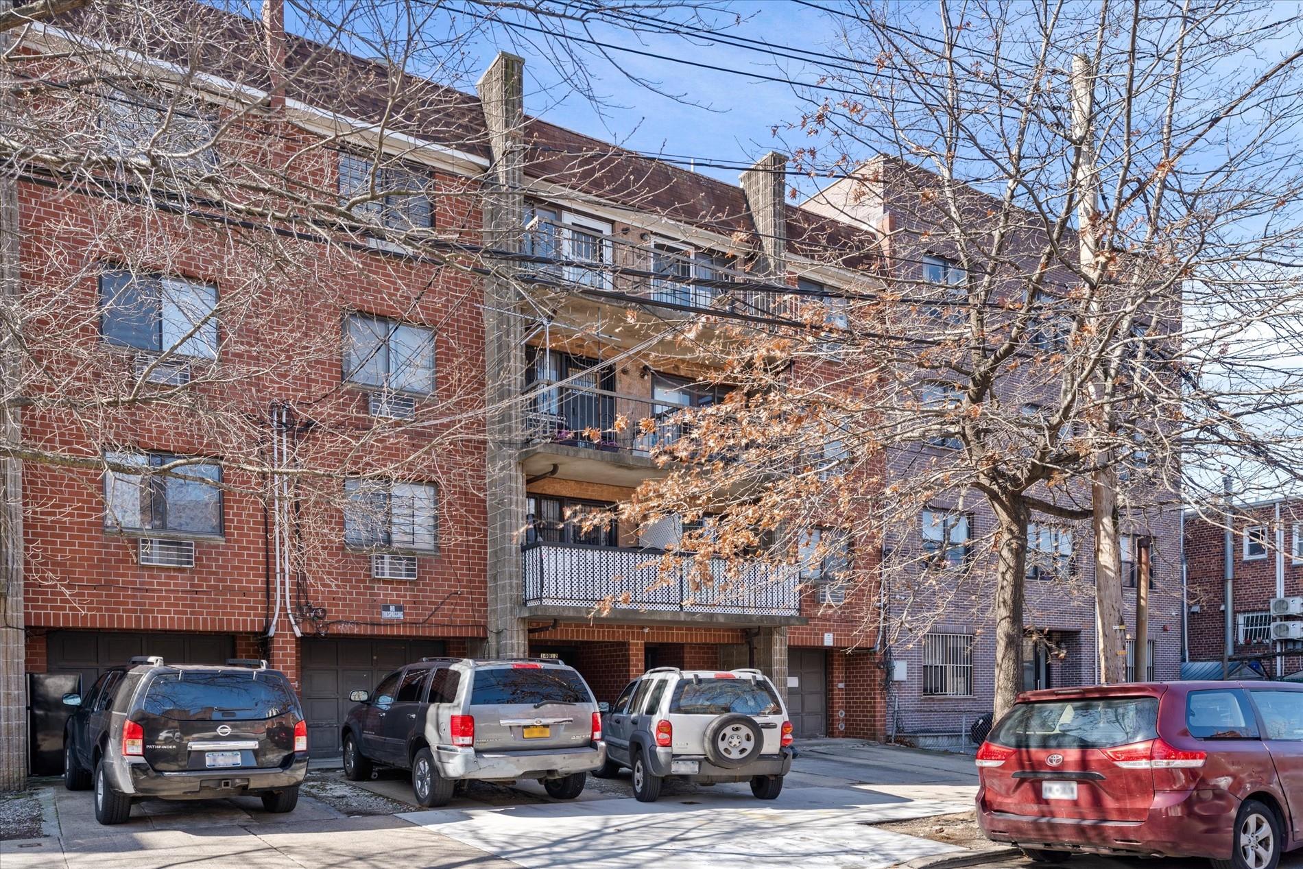 Property for Sale at 33rd Avenue 101, Flushing, Queens, NY - Bedrooms: 1 
Bathrooms: 1 
Rooms: 3  - $499,888