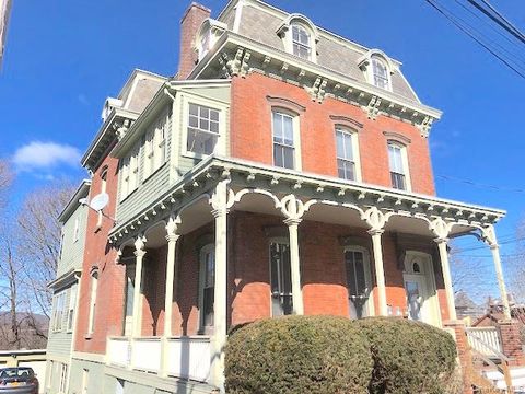 Apartment For Rent - 24 Vassar Street #1<br/> Poughkeepsie, NY 12601