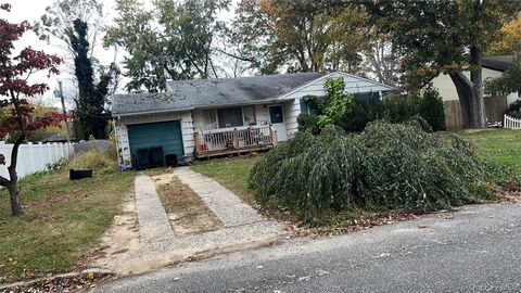 Homes For Sale - 47 Hunter Lane<br/> Centereach, NY 11720