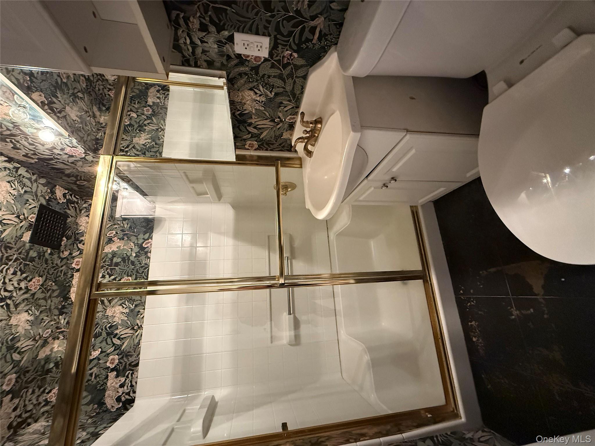 15 Canterbury Road D13