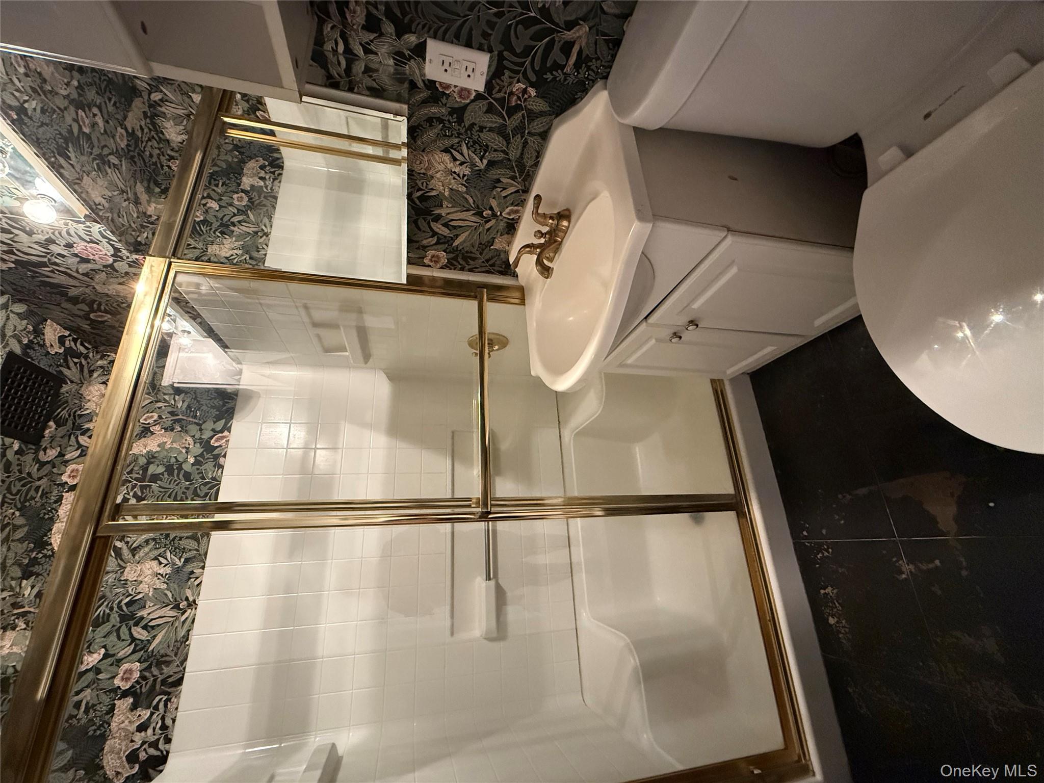 15 Canterbury Road D13