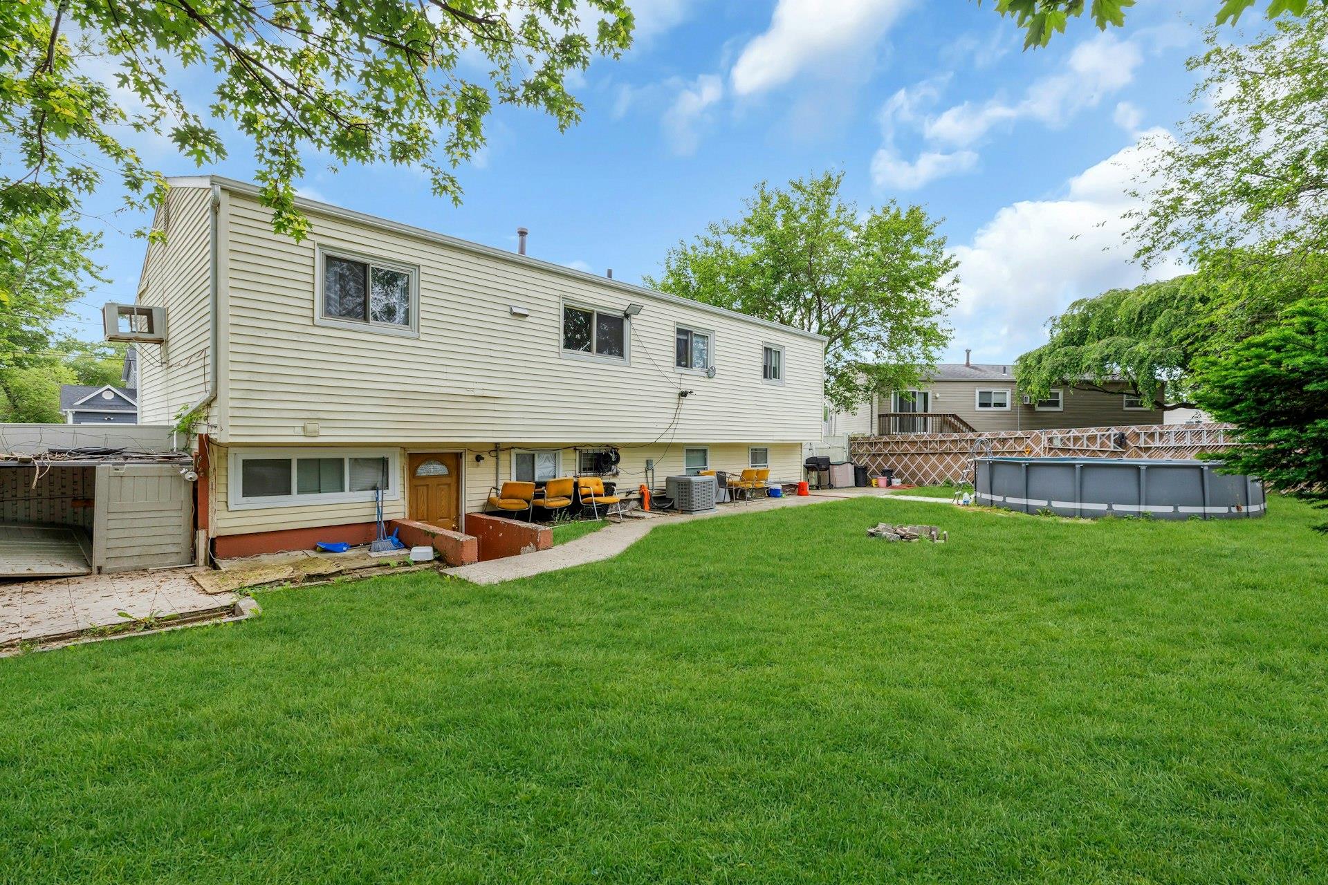 23 Berkeley Avenue, Selden, New York image 14