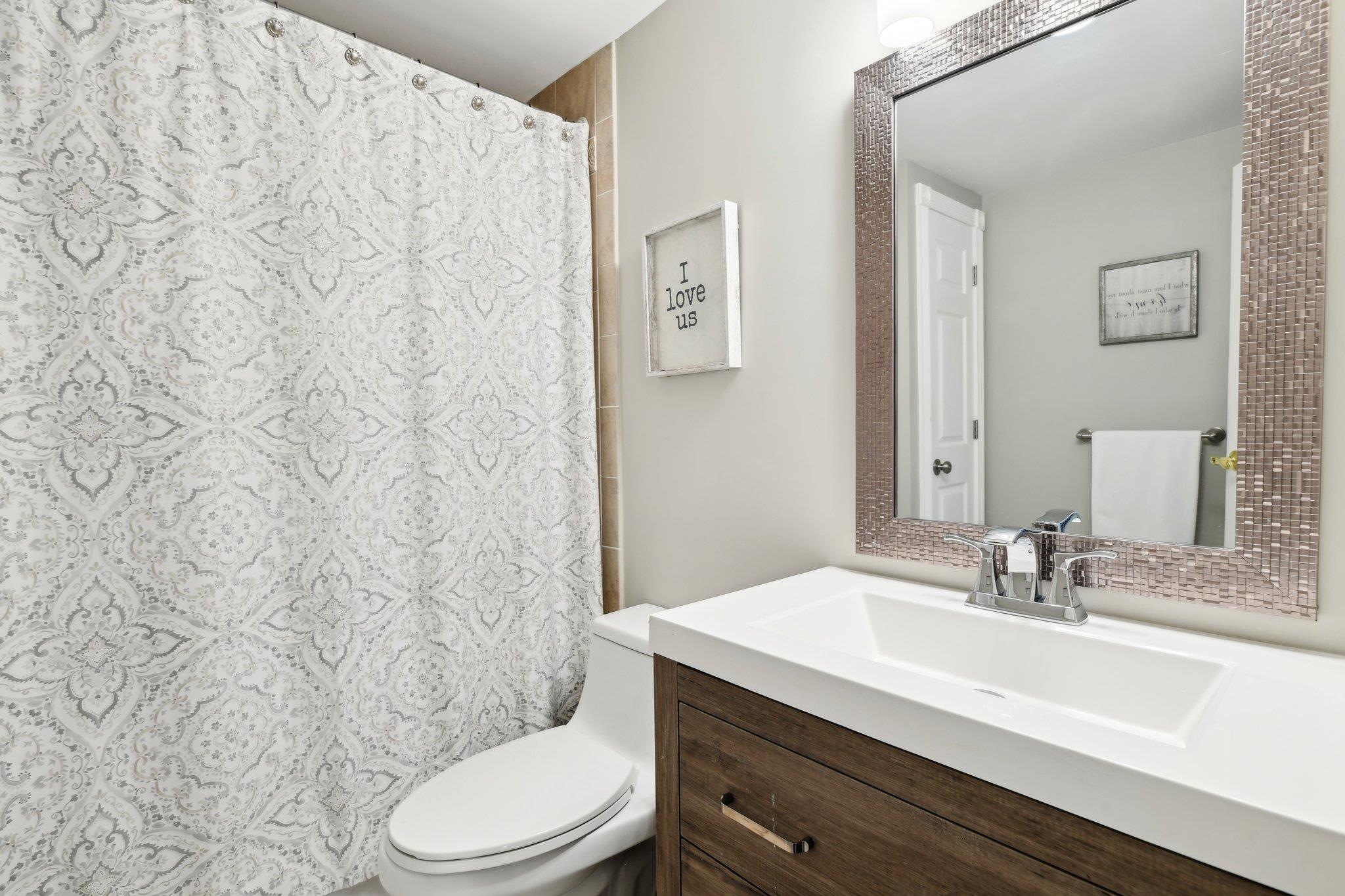 22 Galaxie Lane, Selden, New York image 21