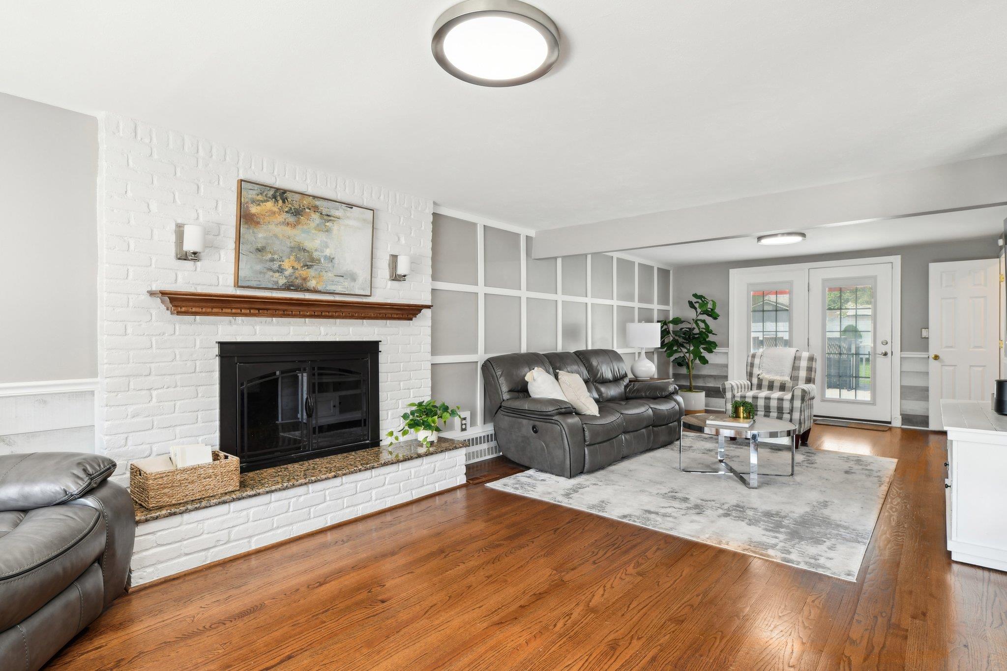 22 Galaxie Lane, Selden, New York image 5