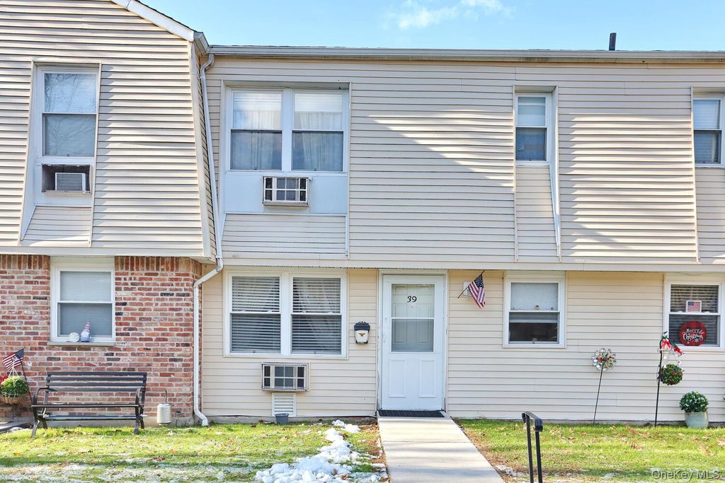 Photo of 20 Main Street #39, Garnerville, NY 10923 (MLS # 942148)