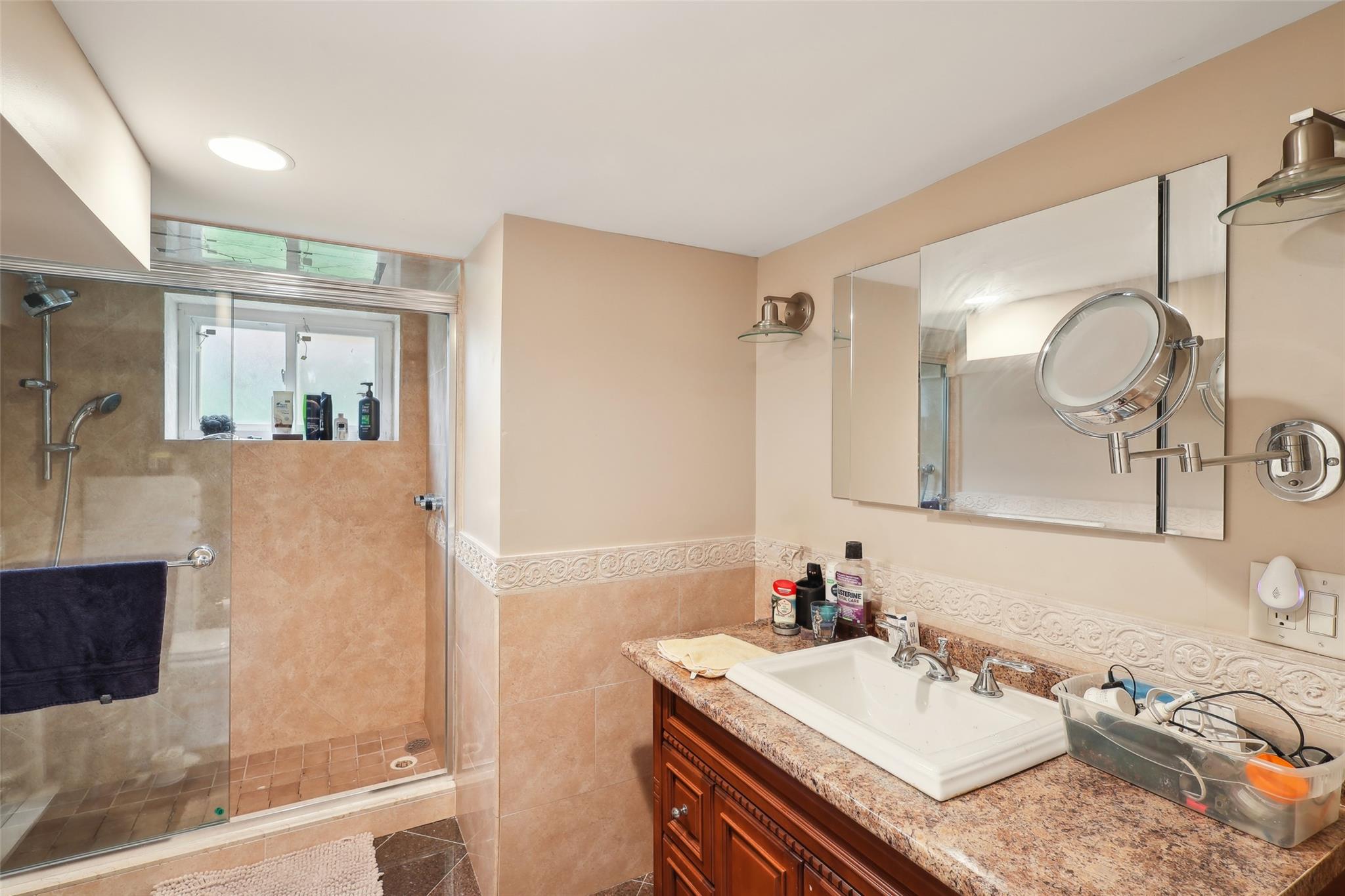717 The Plain Road, Westbury, New York image 21