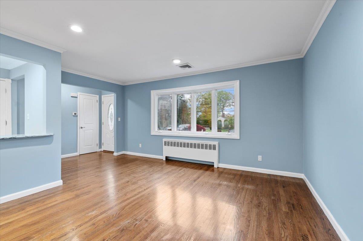 64 Sunset Avenue, Farmingdale, New York image 5