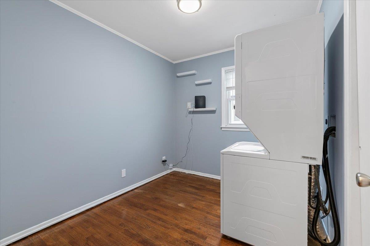 64 Sunset Avenue, Farmingdale, New York image 13