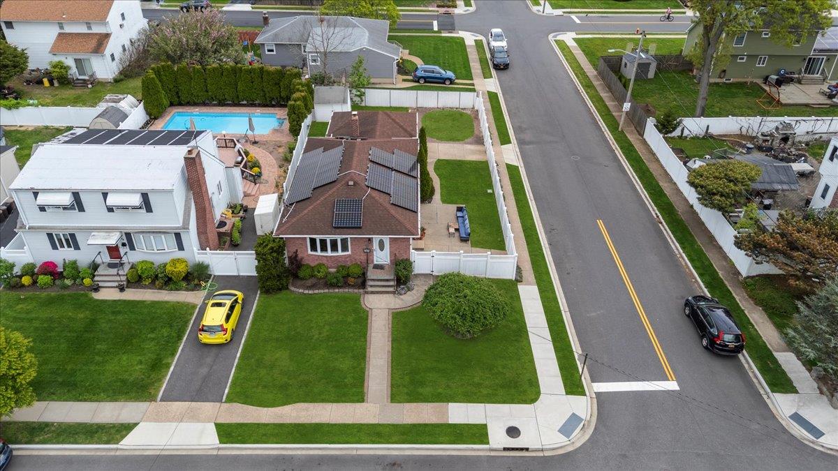 64 Sunset Avenue, Farmingdale, New York image 22