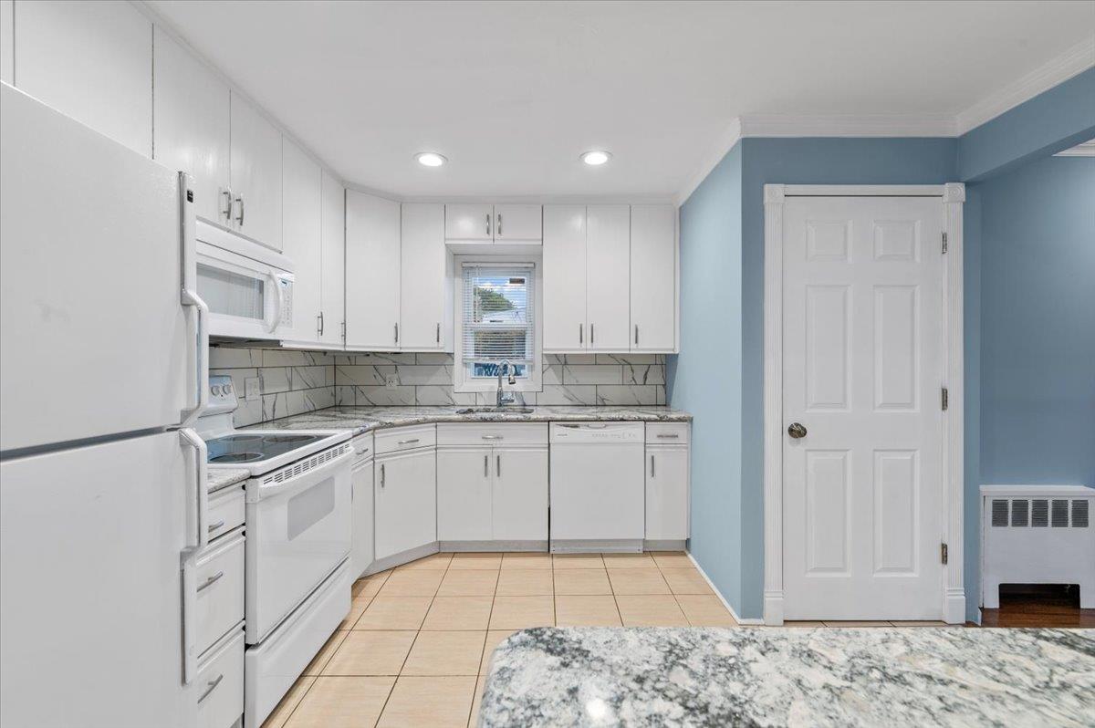 64 Sunset Avenue, Farmingdale, New York image 7