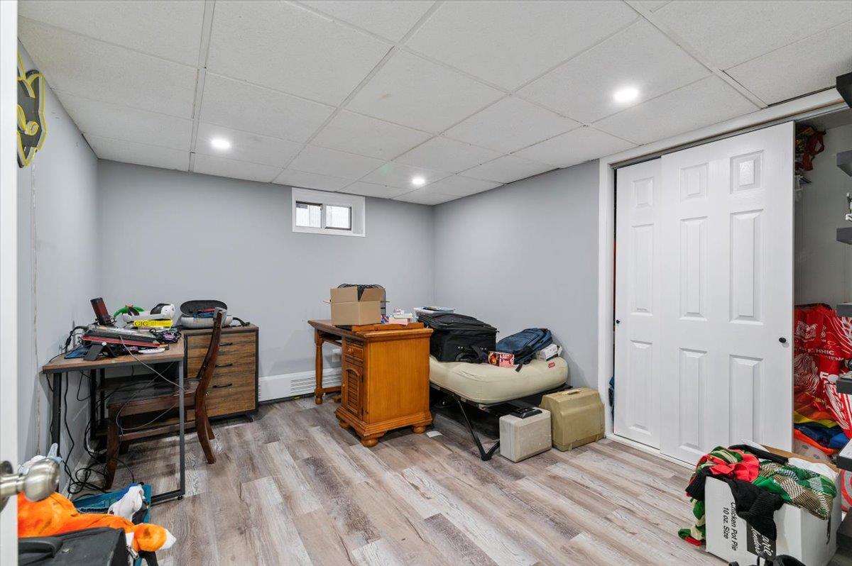 64 Sunset Avenue, Farmingdale, New York image 17