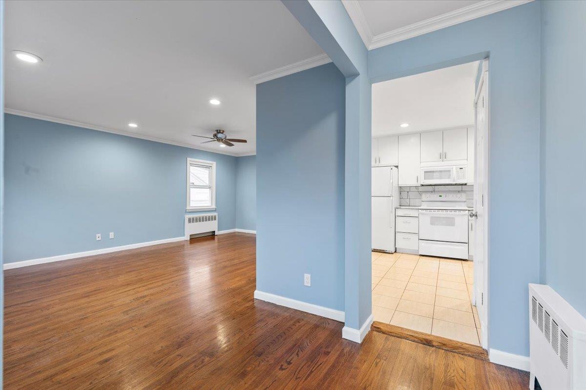 64 Sunset Avenue, Farmingdale, New York image 2