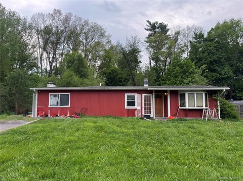 Homes For Sale - 12 Park Circle<br/> Mount Marion, NY 12456