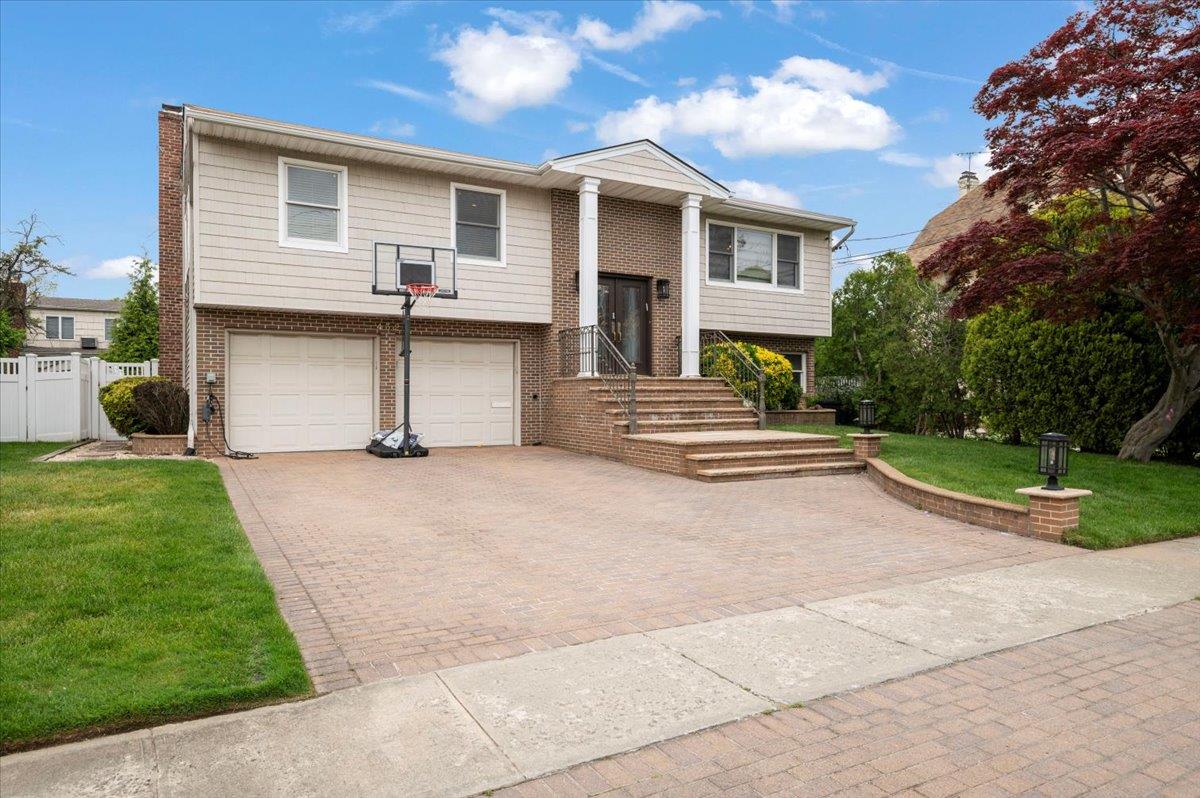 432 Rugby Road, Cedarhurst, New York image 2