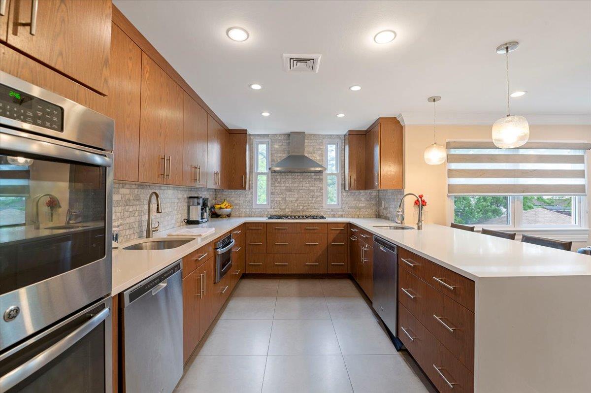 432 Rugby Road, Cedarhurst, New York image 11