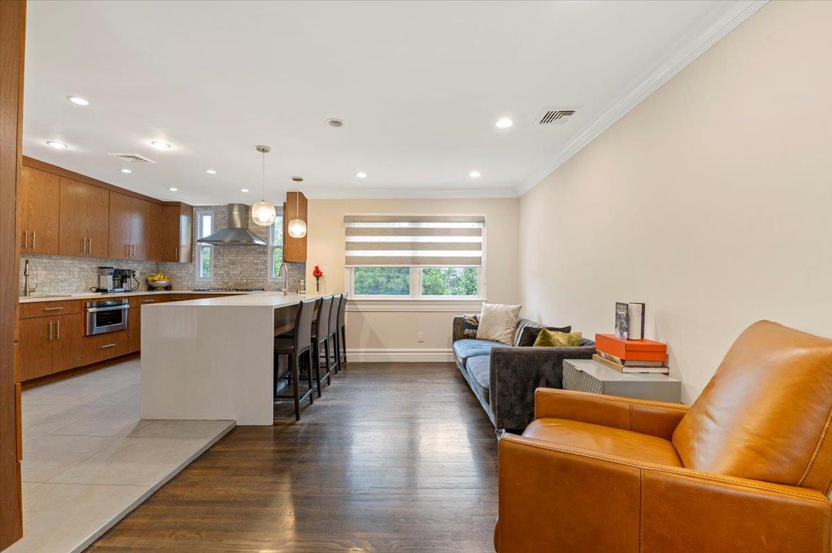 432 Rugby Road, Cedarhurst, New York image 8