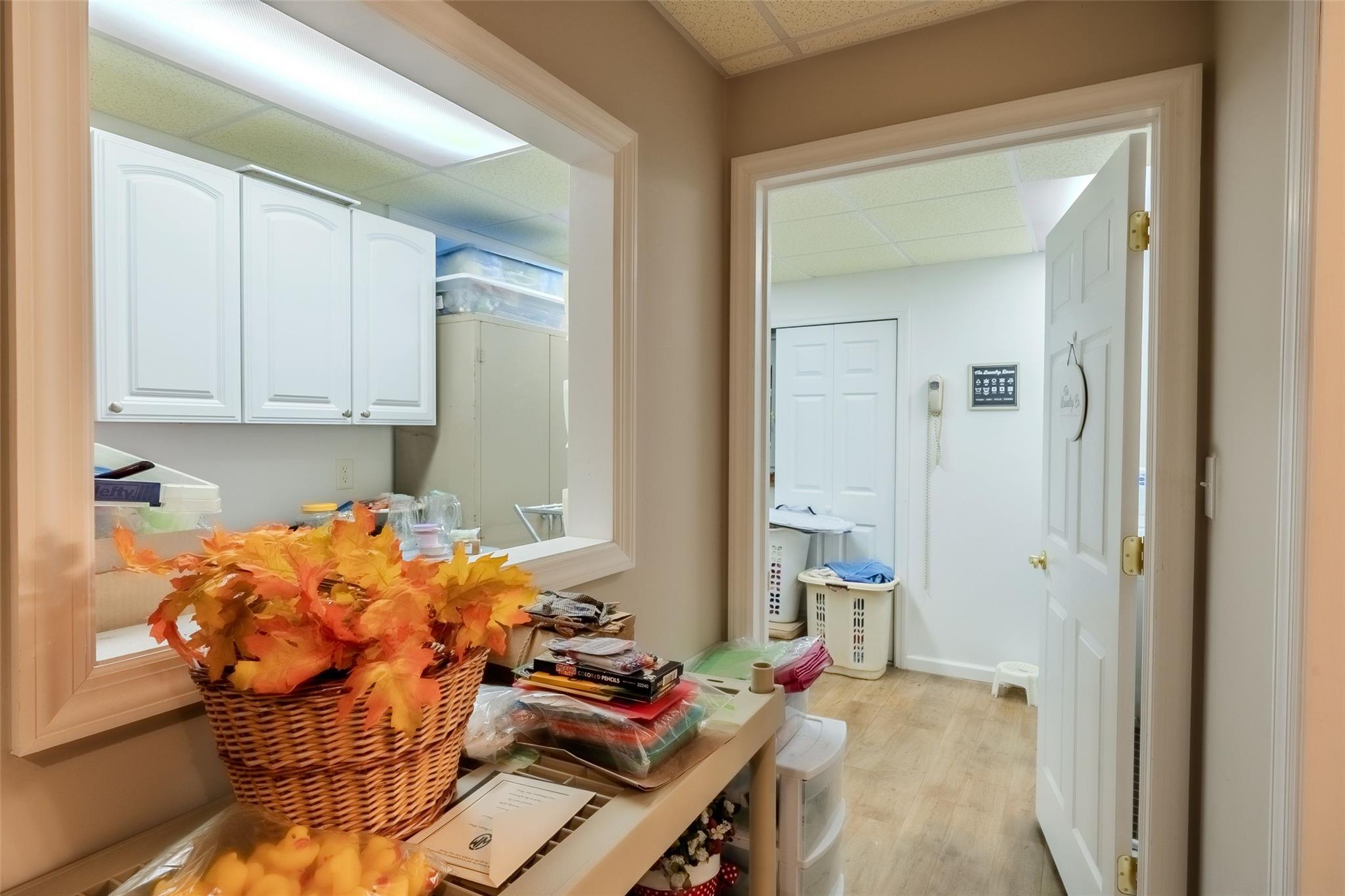 4 Pak Court, East Setauket, New York image 33