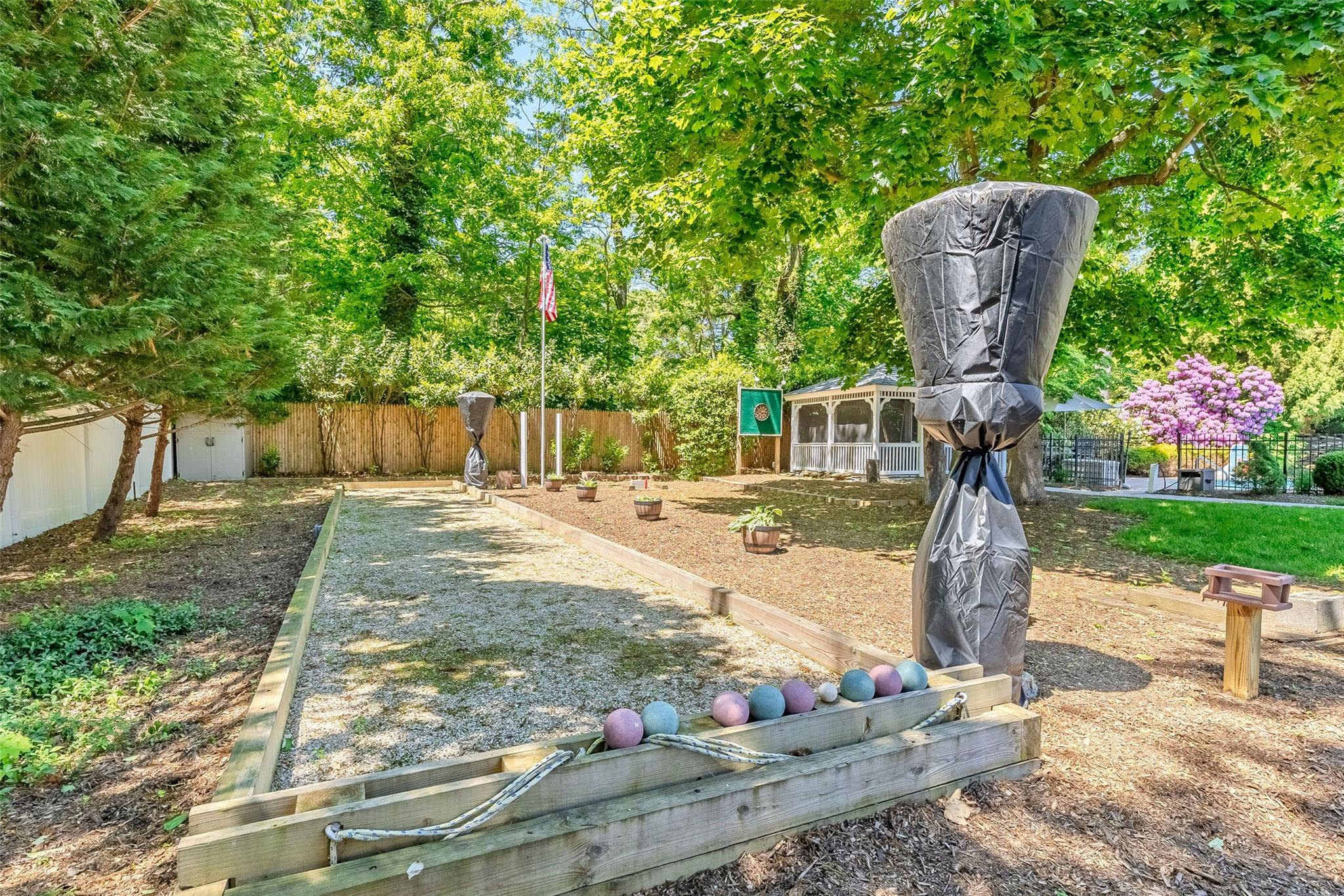4 Pak Court, East Setauket, New York image 43