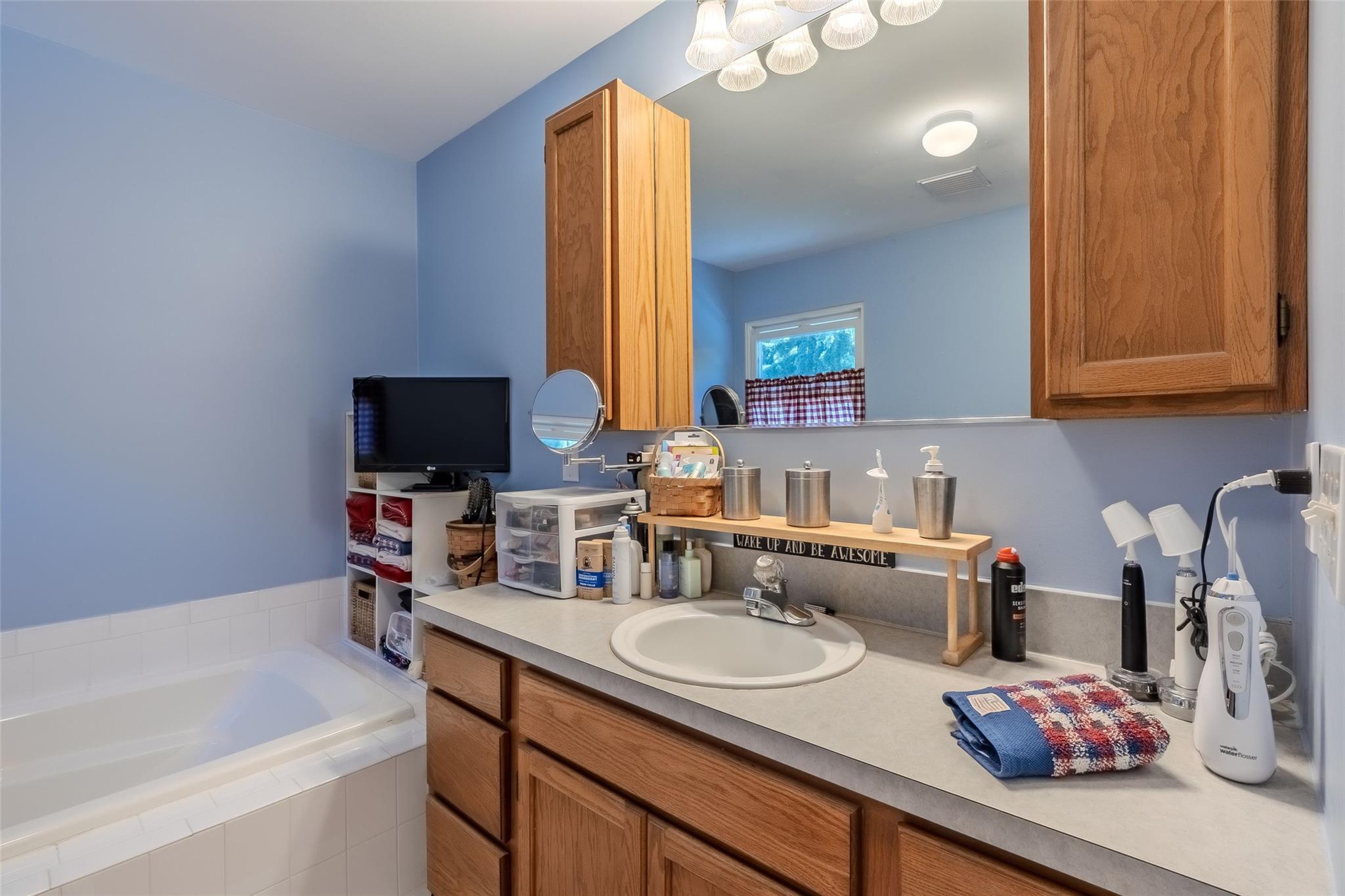 4 Pak Court, East Setauket, New York image 21