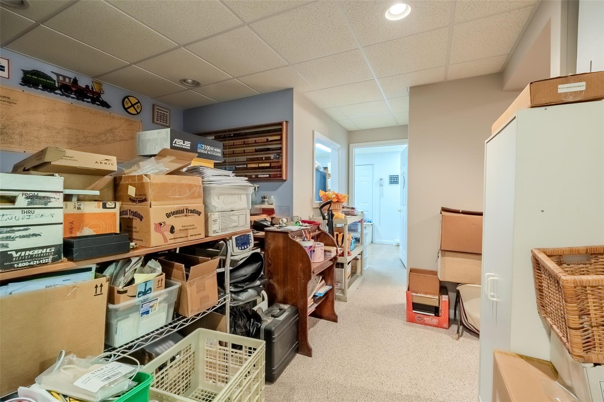 4 Pak Court, East Setauket, New York image 31