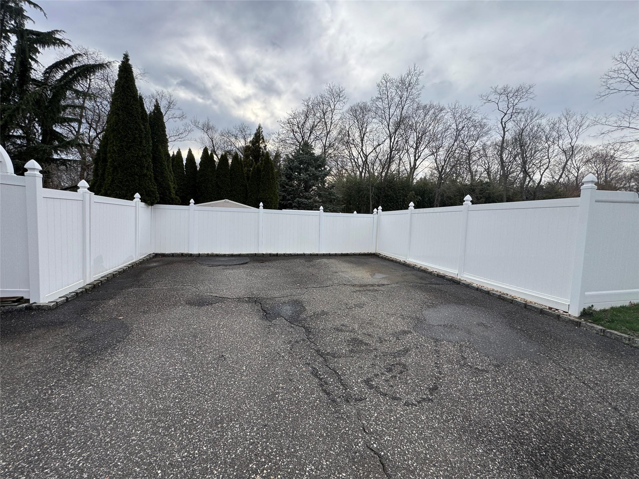 4 Pak Court, East Setauket, New York image 49