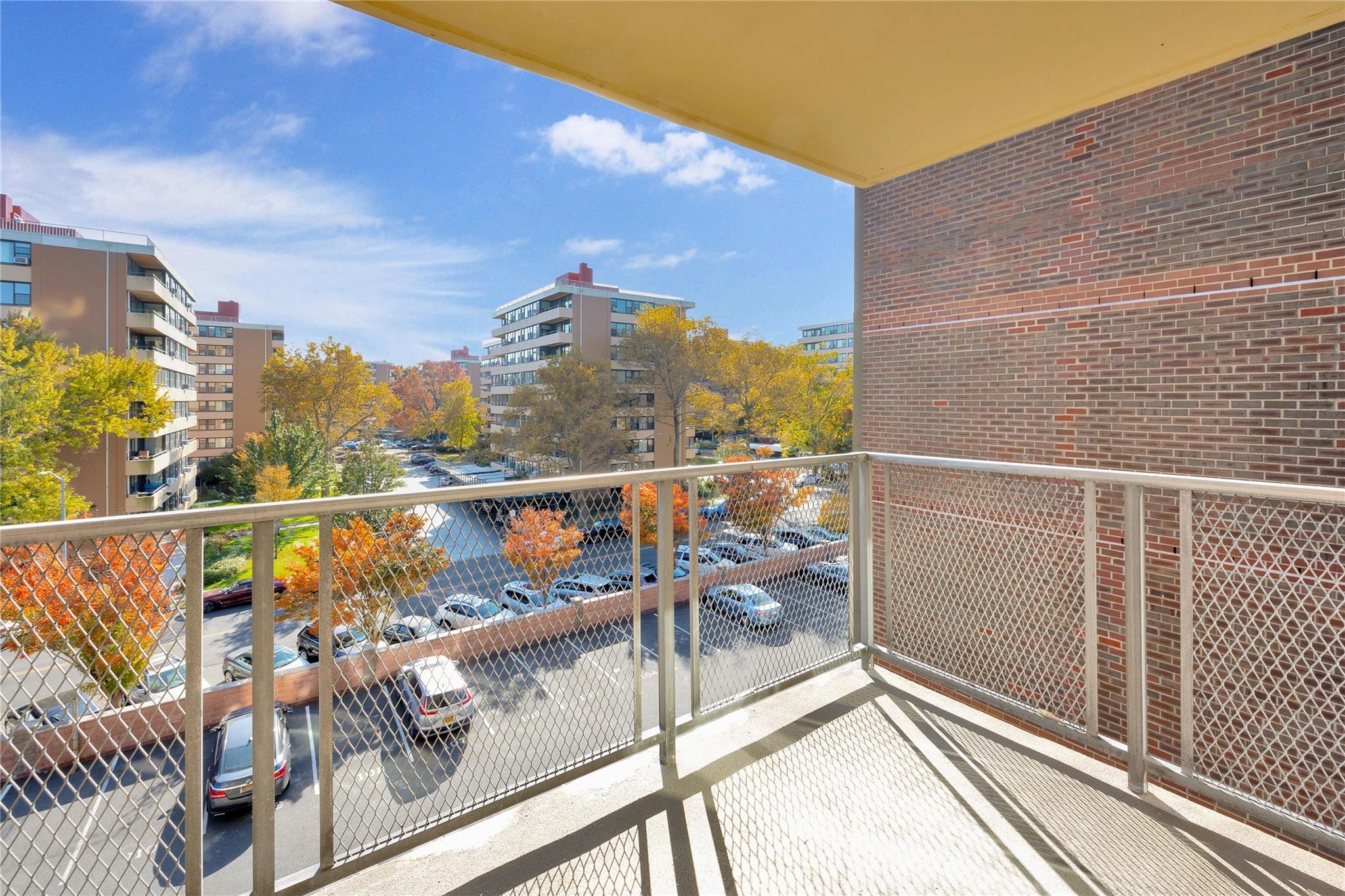 166-25 Powells Cove Boulevard #4G, Beechhurst, New York image 23