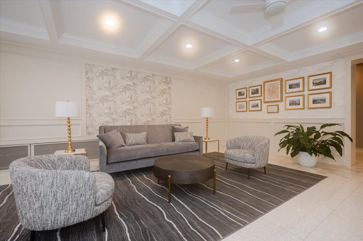 10 Lenox Road #3-M, Rockville Centre, New York image 2