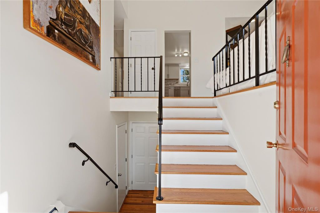 Photo of 166 Highview Street, Mamaroneck, NY 10543 (MLS # 940723)