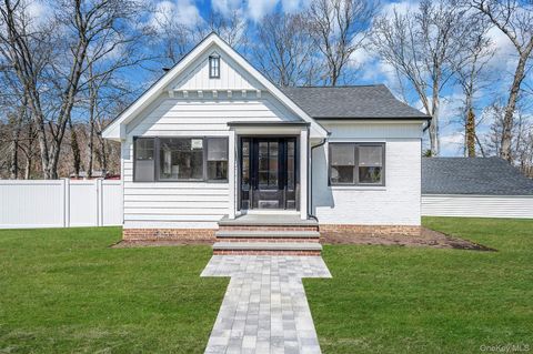 130 Hollywood Drive Oakdale NY 11769