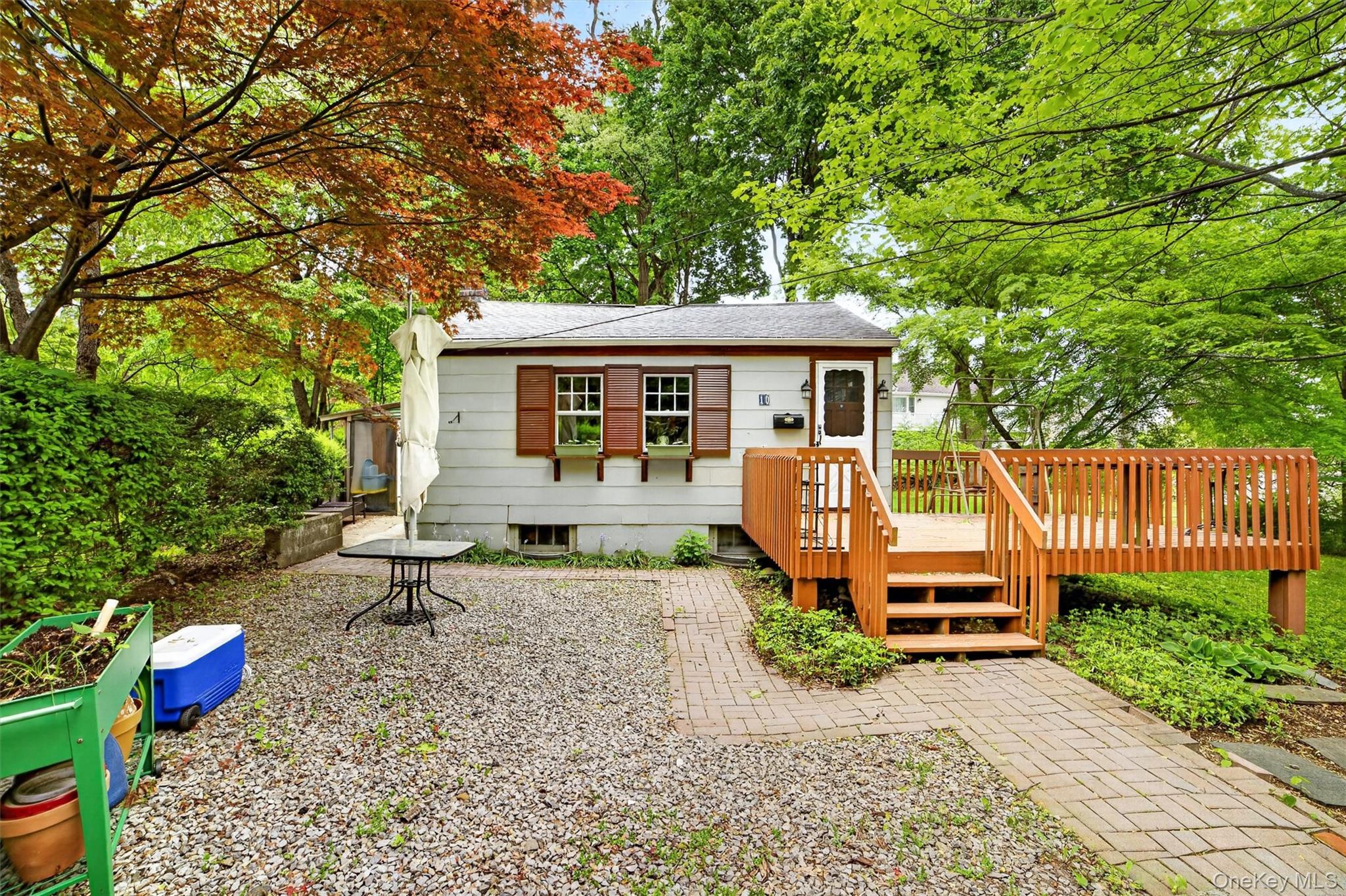 10 Mount Green Road