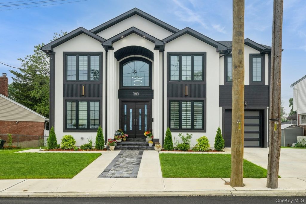 Photo of 215 Marguerite Ave, South Floral Park, NY 11001 (MLS # 950349)