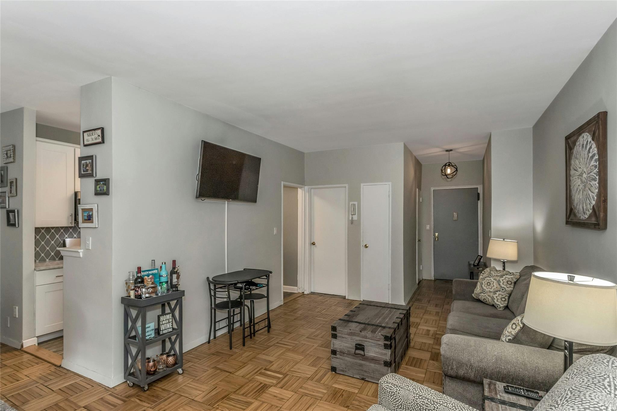 55 Lenox Rd #1N, Rockville Centre, New York image 6