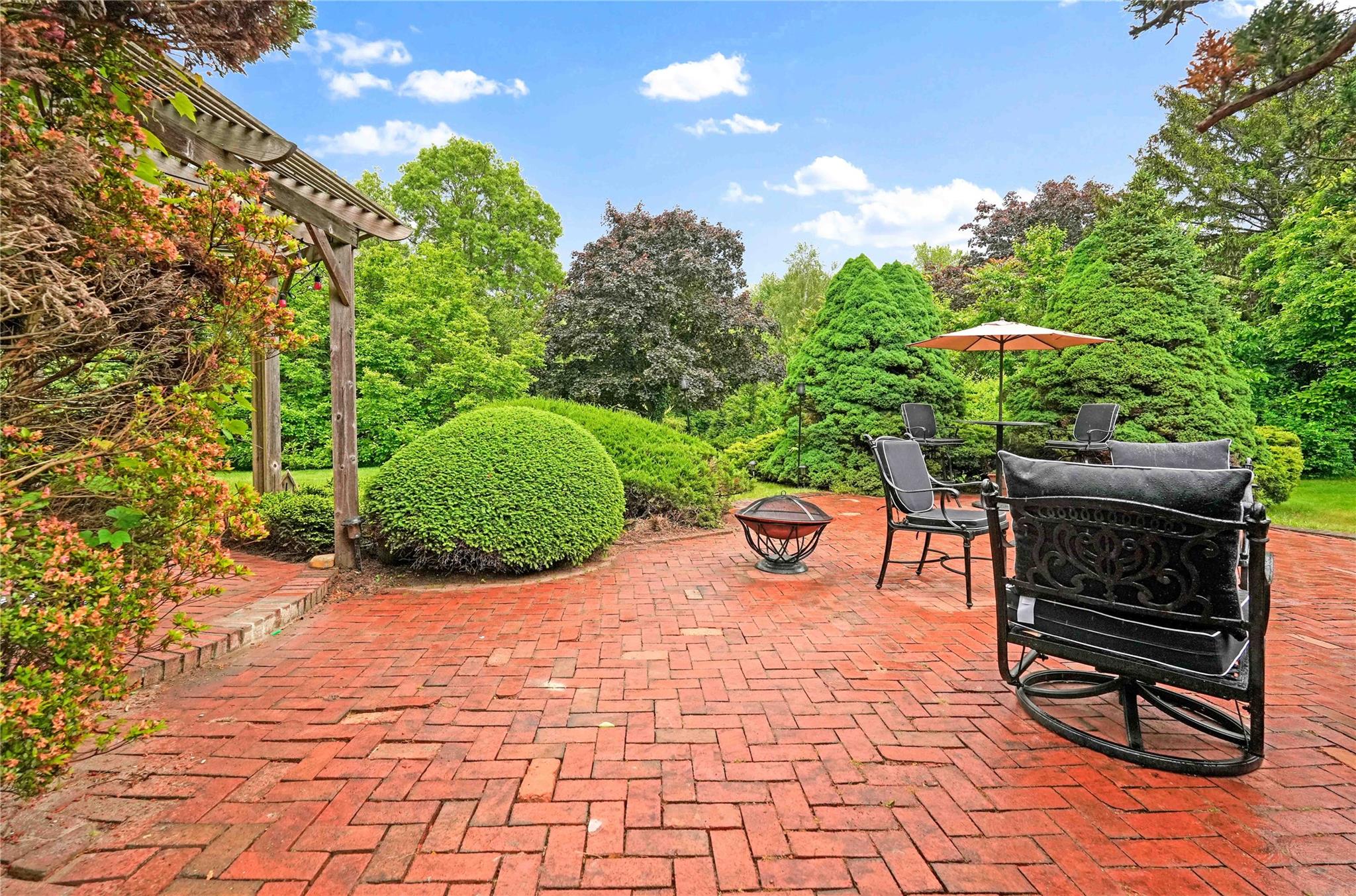 9 Lynridge Lane, Huntington, New York image 38