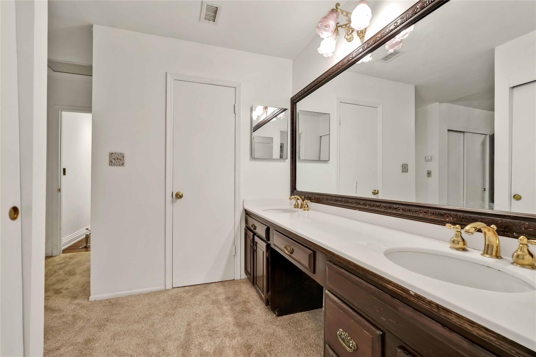 9 Lynridge Lane, Huntington, New York image 35