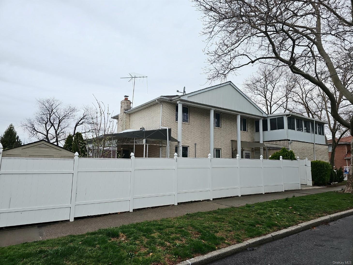 154-70 11 Avenue, Whitestone, New York image 2