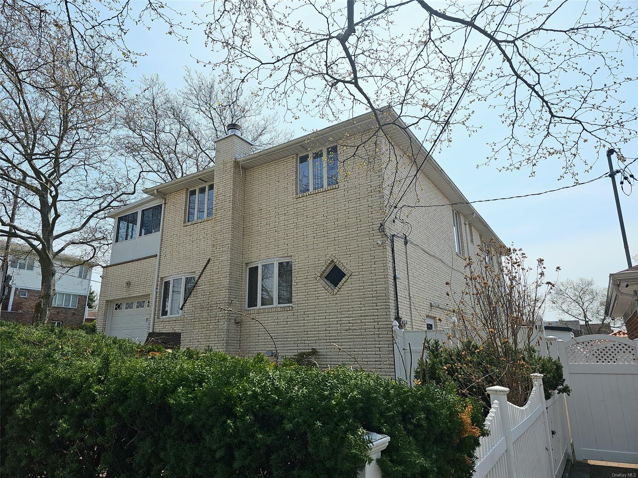154-70 11 Avenue